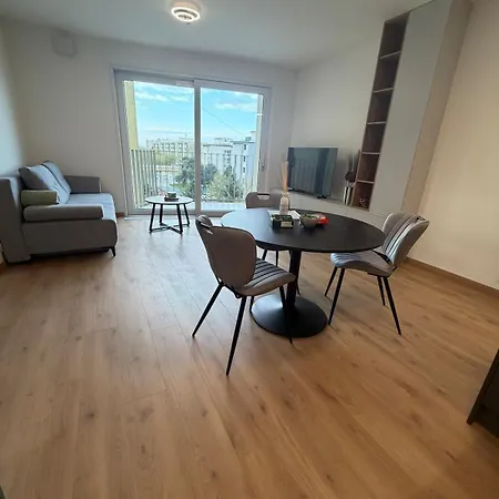 Fresh New In The Centrum Apartment